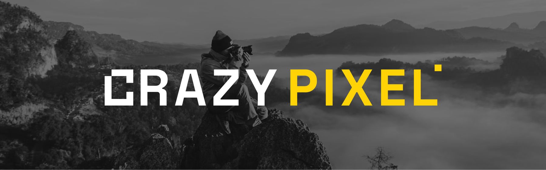 Logo Crazy Pixel sur une photo de montagne en noir et blanc